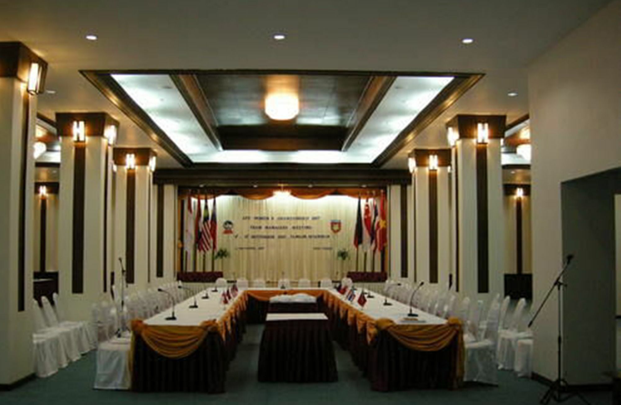 Hotel Yangon Extérieur photo